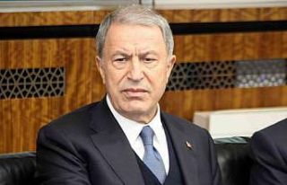 Bakan Akar: "Şu anda terör örgütü ciddi...