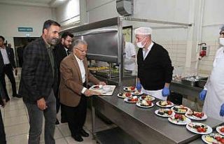 Bakan Akar ve Başkan Büyükkılıç, sahuru mobilya...