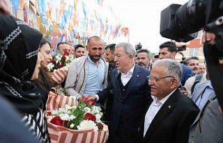 Bakan Akar ve Başkan Büyükkılıç’ın Tomarza...