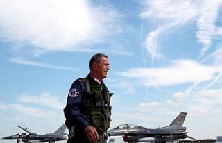 Bakan Akar’dan ‘Dünya Pilotlar Günü’ mesajı