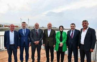 Bakan Karaismailoğlu Büyükşehir’in projelerini...