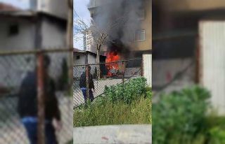 Başakşehir’de evin bahçesinde park halinde olan...