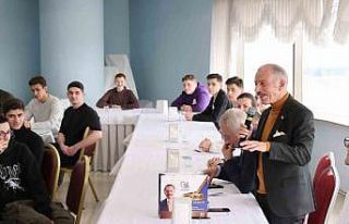 Başkan Aydıner’den stajyerlere ‘tatlı sürpriz’