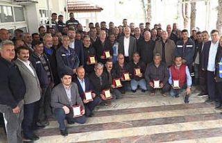 Başkan Başdeğirmen, emekliye ayrılan personellere...