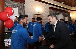 Başkan Eroğlu: "Bu takım şampiyon takım"