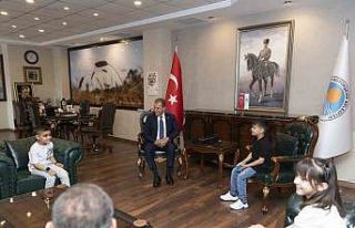 Başkan Seçer, çocukları ağırladı
