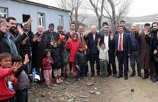 Başkan Sekmen Tekman’a çıkarma yaptı