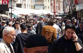 Bayram alışverişi esnafa can suyu oldu