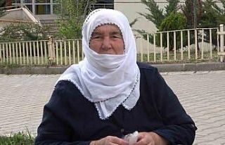 Bayramı buruk geçiren depremzede nine o günü anlattı:...