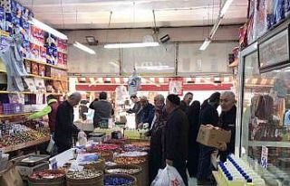 Bayramlık ikramlar için alışveriş yoğunluğu...