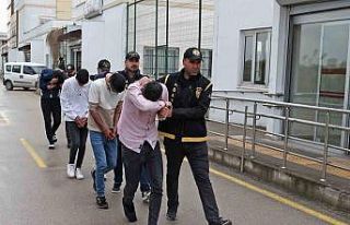 Bekçileri etkisiz hale getirip 500 bin TL’lik zirai...