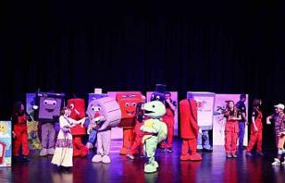 “Bir Afet Masalı Müzikali” depremzede çocuklar...