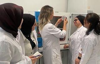 Biyoloji bölümü öğrencilerinin 4 projesi de destek...