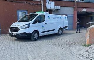 Boğazı kesik halde bulunan hemşirenin cenazesi...
