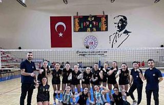 Bozüyük ekibi Yıldız Kızlar Eskişehir grubunu...