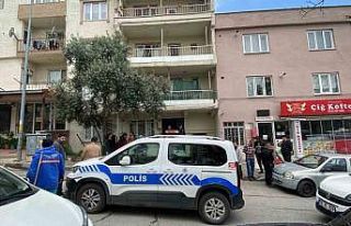 Bursa’da sağlık çalışanı evinde ölü bulundu