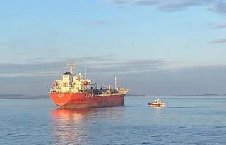 Çanakkale Boğazı’nda tanker makine arızası...