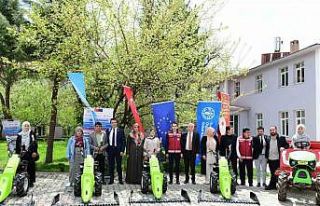 Çatak’ta çiftçilere hibe destekli makine ve ekipman...