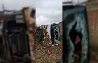 Cezaevi ring aracı devrildi: 1 mahkum öldü, 14...