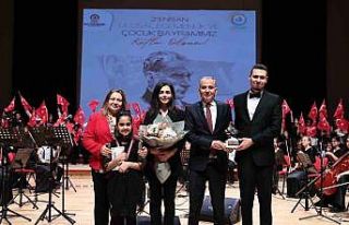 Cumhuriyetin 100. yılına özel 100 çocuk sahne...