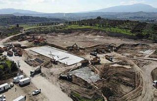 Defne Devlet Hastanesi’nde çalışmalar hızla...