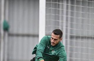 Deniz Aydın 3 hafta sahalardan uzak kalacak