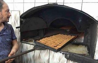 Deprem bölgesi Osmaniye’de bayram kömbesi mesaisi