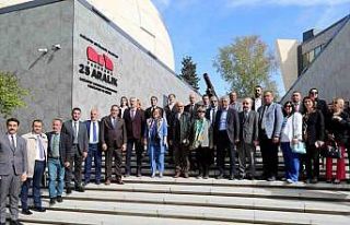 Depremde hasar gören tarihi kalenin restorasyonuna...