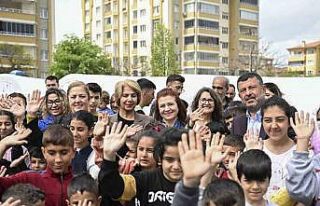 Depremzede çocuklara bayram hediyesi Mersin’den