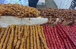 Depremzede Malatyalı esnaf Malatya Dayanışma Günleri’nde...