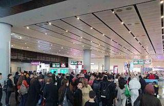 Depremzedeler bayram için memleketlerine dönüyor