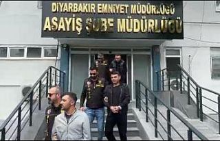 Depremzedelerin evini soyan hırsızlar önce kameralara...