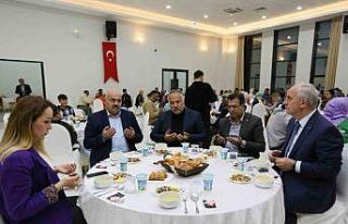 Derinceli Romanlar iftarda buluştu