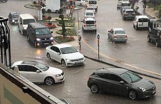 Develi’de caddeler göle döndü