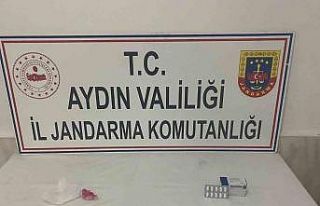 Didim’de uyuşturucu tacirleri yol devriyesine takıldı