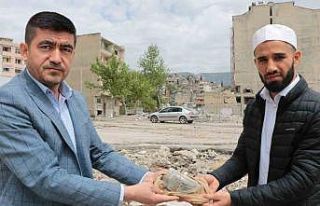 Din görevlileri 57 bin dolar buldu, polise teslim...