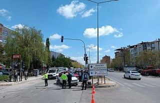 Direksiyon başında kalp krizi geçirdi, 6 araç...