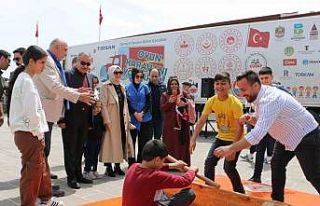 Diyarbakır’da geleneksel çocuk oyunları ve bayram...