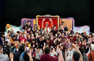 ’Dünyanın Eski Zamanlarında’ oyunu çocuklar...