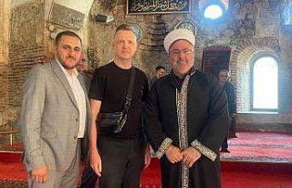 Duyduğu ezan sesinden etkilendi Ayasofya’da müslüman...