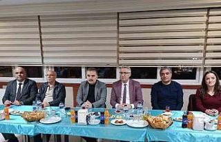 Edremit Kaymakamı Ahmet Odabaş okul müdürleri...