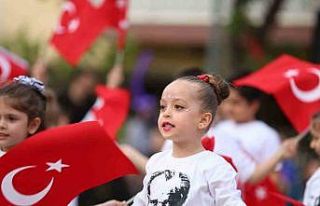 Efeler’in çocukları çocuk bayramını kutladı