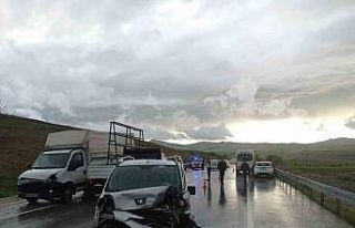Elazığ’da zincirleme trafik kazası: 1 ölü,...