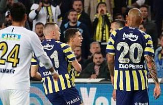 Emre Mor, Sivas deplasmanında cezalı duruma düştü