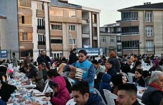 Esenyurt Belediye Başkanı Kemal Deniz Bozkurt iftar...