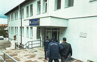 Eskişehir’deki iş yerinden malzeme çalan 2 şüpheli...