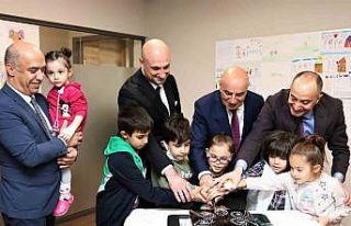 Etlik Şehir Hastanesi’nde fidanlar toprakla buluşturuldu