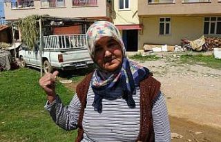 Ev sahibinin üzerine yürüdüğü anları cep telefonuyla...