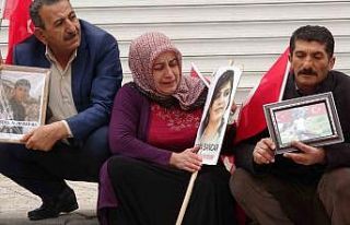 Evlat nöbetindeki anne: “HDP’ye artık yeter...