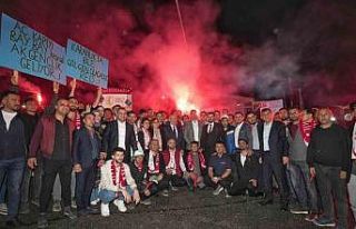 Fadıloğlu ile Gül, Gençlik Kampı’ndaki gençlerle...